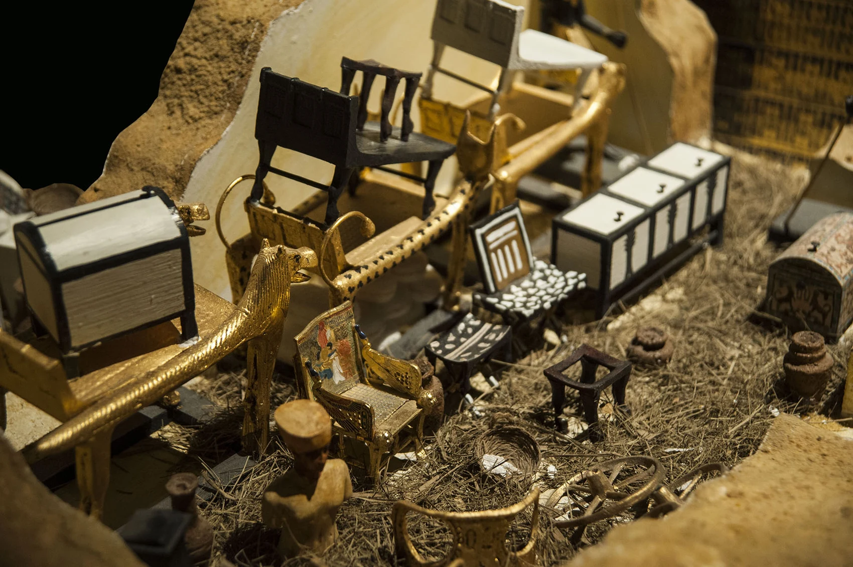 The discovery of Tutankhamun's treasures